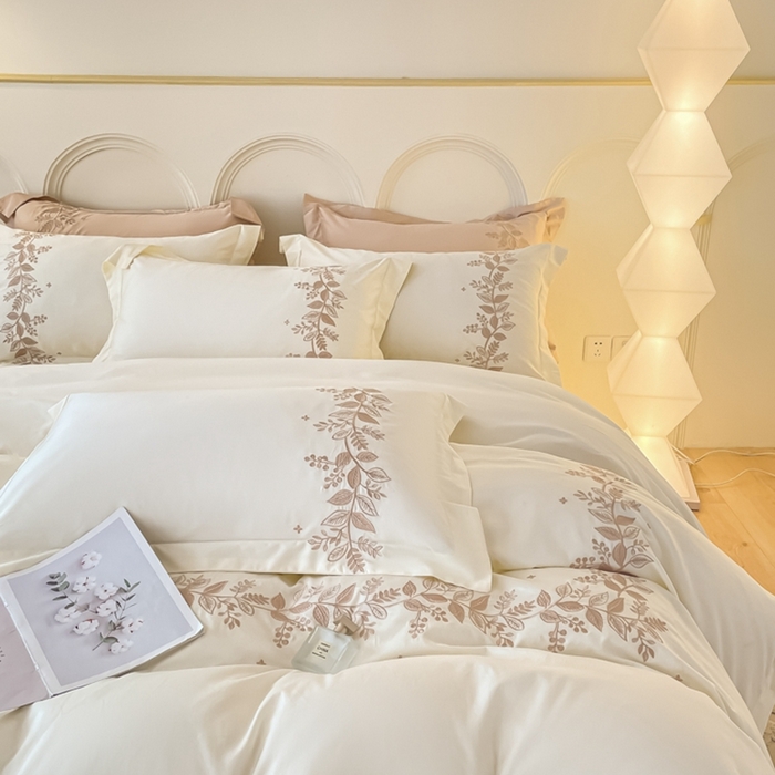 91家纺网 家纺一手货源 找家纺 欧乐蒂 2025新款秘密花园-新疆长绒棉刺绣四件套-终版 秘密花园-纯洁白