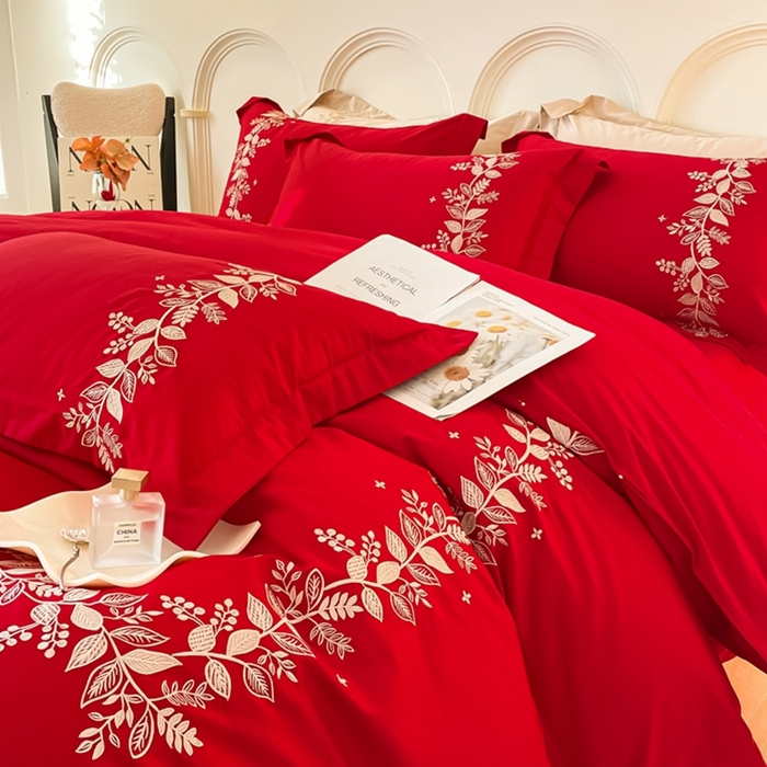 91家纺网 家纺一手货源 找家纺 欧乐蒂 2025新款秘密花园-新疆长绒棉刺绣四件套-终版 秘密花园-喜庆红