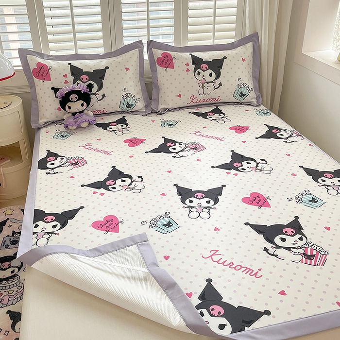 91家纺网 家纺一手货源 找家纺 金爱家 2024新款A类三丽鸥授权数码印花中分子1200D凉感冰丝宽边凉感软席 冰丝席-甜筒爱心库洛米