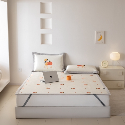 91家纺网 家纺一手货源 找家纺 本希家居 2024新款花漾清新系列高端可水洗冰丝席 小南瓜平席