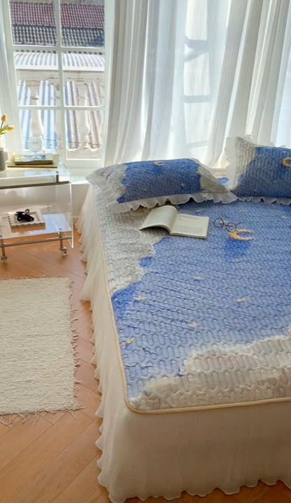 91家纺网 家纺一手货源 找家纺 慕澄家纺 2024新款大版印花床裙款乳胶凉席-凉席三件套 星辰