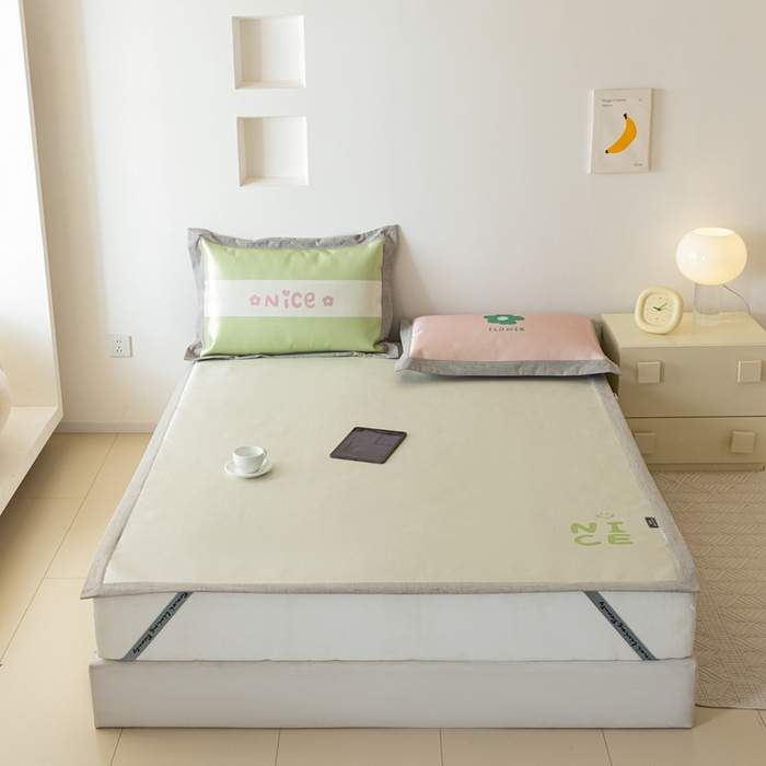 91家纺网 家纺一手货源 找家纺 本希家居 2024新款花漾清新系列高端可水洗冰丝席 小快乐平席