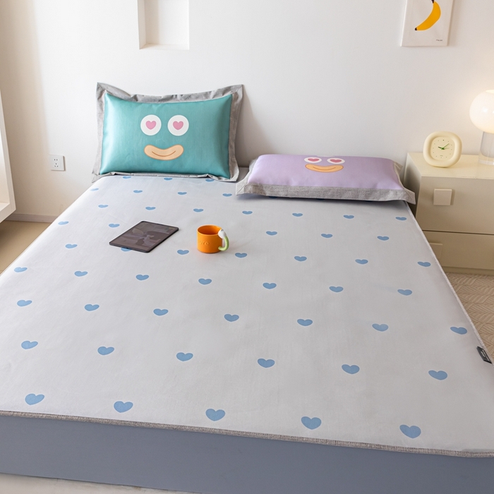 91家纺网 家纺一手货源 找家纺 本希家居 2024新款花漾清新系列高端可水洗冰丝席 淘气爱心床笠