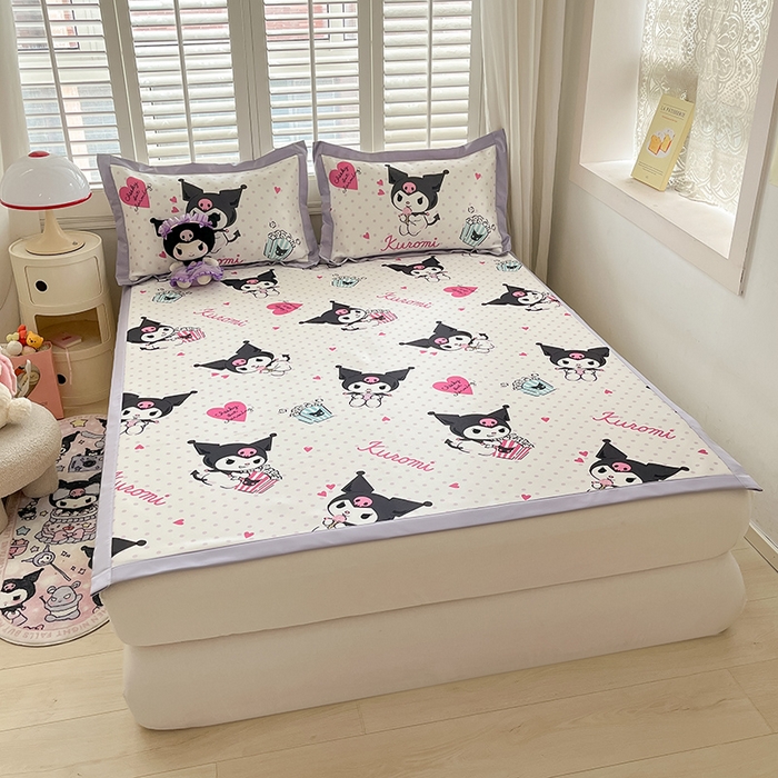 91家纺网 家纺一手货源 找家纺 金爱家 2024新款A类三丽鸥授权数码印花中分子1200D凉感冰丝宽边凉感软席 冰丝席-甜筒爱心库洛米