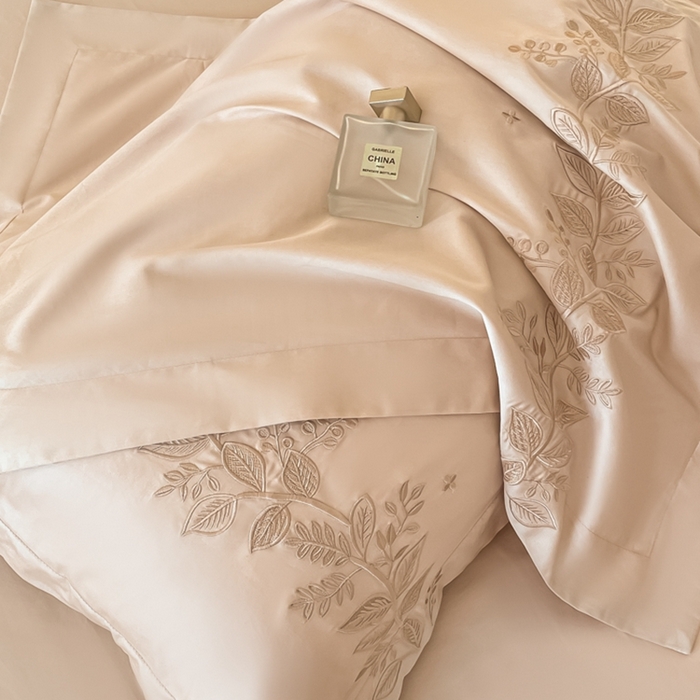 91家纺网 家纺一手货源 找家纺 欧乐蒂 2025新款秘密花园-新疆长绒棉刺绣四件套-终版 秘密花园-奶昔咖