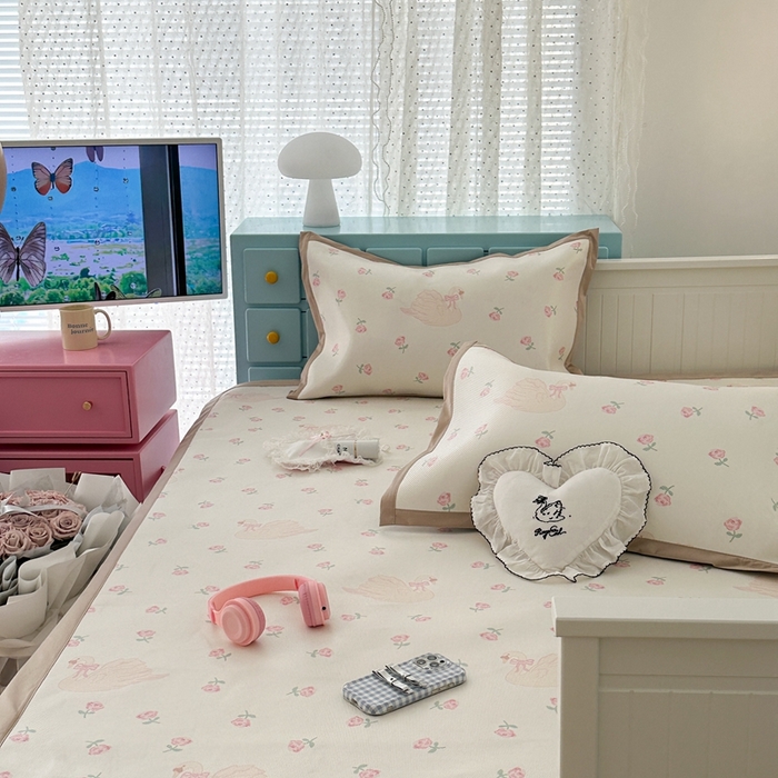 91家纺网 家纺一手货源 找家纺 昔可家纺 2024新款高端数码印花养生冰藤席--卡通系列 天鹅玫瑰