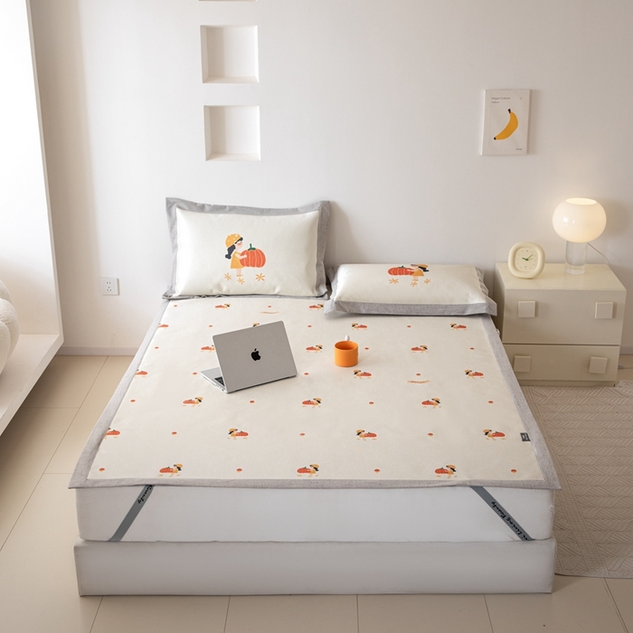 91家纺网 家纺一手货源 找家纺 本希家居 2024新款花漾清新系列高端可水洗冰丝席 小南瓜平席