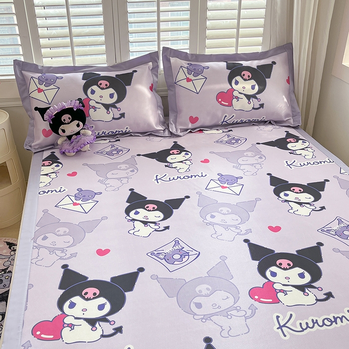 91家纺网 家纺一手货源 找家纺 金爱家 2024新款A类三丽鸥授权数码印花中分子1200D凉感冰丝宽边凉感软席 冰丝席-紫萌库洛米