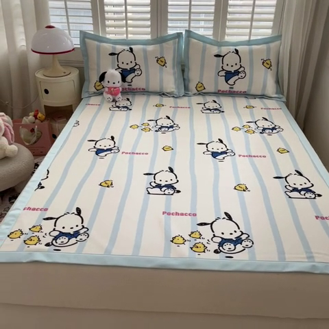 91家纺网 家纺一手货源 找家纺 金爱家 2024新款A类三丽鸥授权数码印花中分子1200D凉感冰丝宽边凉感软席 冰丝席-开心帕恰狗