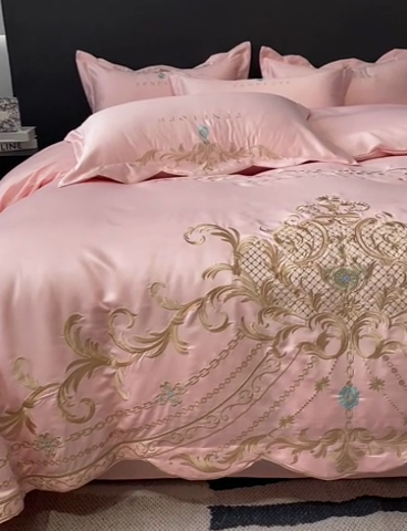 91家纺网 家纺一手货源 找家纺 欧乐蒂 2025新款欧式水洗贡缎全棉刺绣四件套-欧雅终版 粉色