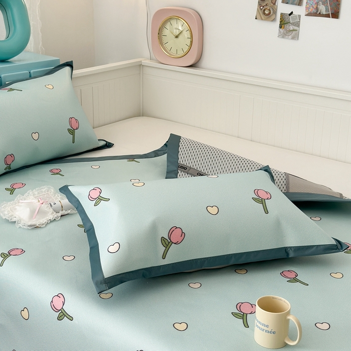 91家纺网 家纺一手货源 找家纺 昔可家纺 2024新款高端数码印花养生冰藤席--卡通系列 爱心郁金香