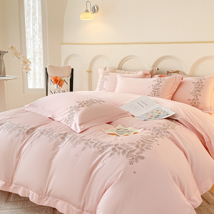 91家纺网 家纺一手货源 找家纺 欧乐蒂 2025新款秘密花园-新疆长绒棉刺绣四件套-终版 秘密花园-温馨粉
