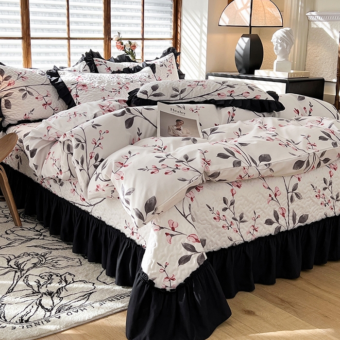 91家纺网 家纺一手货源 找家纺 金盛皇朝家纺 2024新款四季赫本风床盖单件三件四件套 碧水盈枝