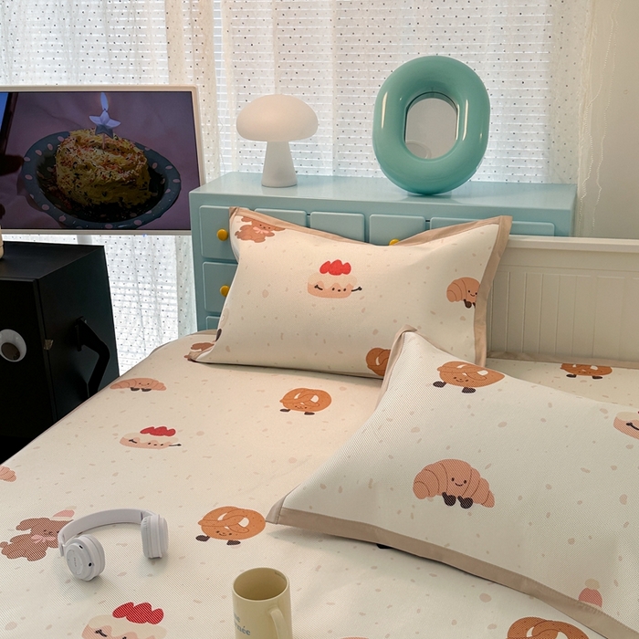 91家纺网 家纺一手货源 找家纺 昔可家纺 2024新款高端数码印花养生冰藤席--卡通系列 甜品派对狗狗