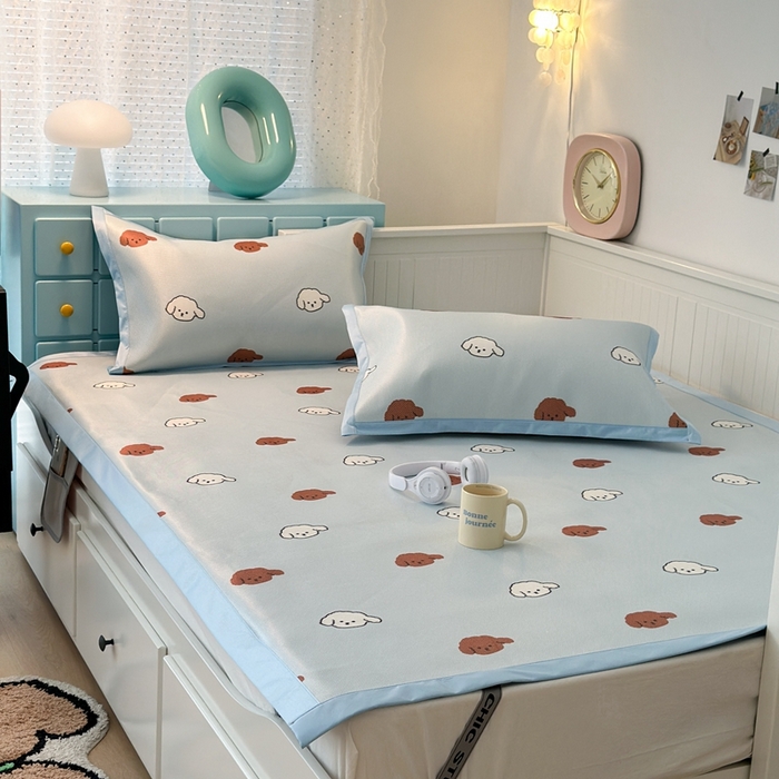 91家纺网 家纺一手货源 找家纺 昔可家纺 2024新款高端数码印花养生冰藤席--卡通系列 小棕狗狗