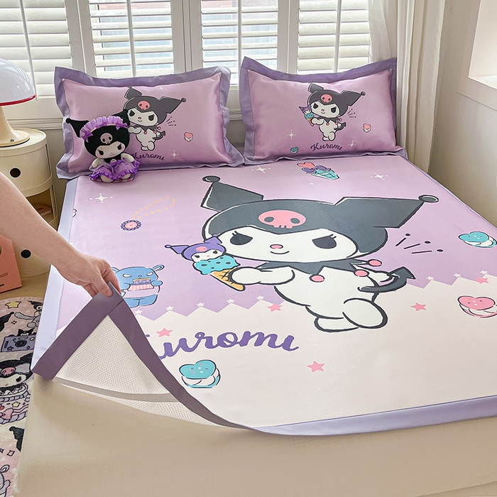 91家纺网 家纺一手货源 找家纺 金爱家 2024新款A类三丽鸥授权数码印花中分子1200D凉感冰丝宽边凉感软席 冰丝席-冰淇淋库洛米