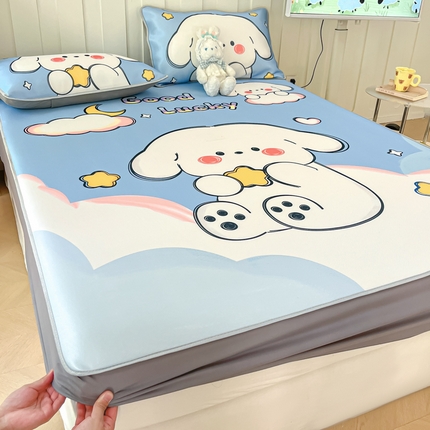 91家纺网 家纺一手货源 找家纺 柒月 2024新款大版印花碳光冰丝床笠 床笠-幸运狗狗