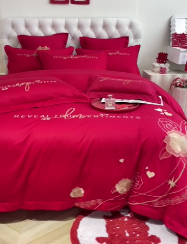 91家纺网 家纺一手货源 找家纺 欧乐蒂 2025新款设计师原创亲肤棉婚庆四件套 玫瑰爱恋