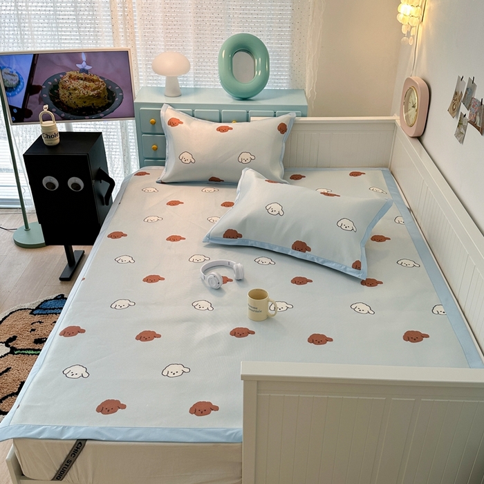 91家纺网 家纺一手货源 找家纺 昔可家纺 2024新款高端数码印花养生冰藤席--卡通系列 小棕狗狗