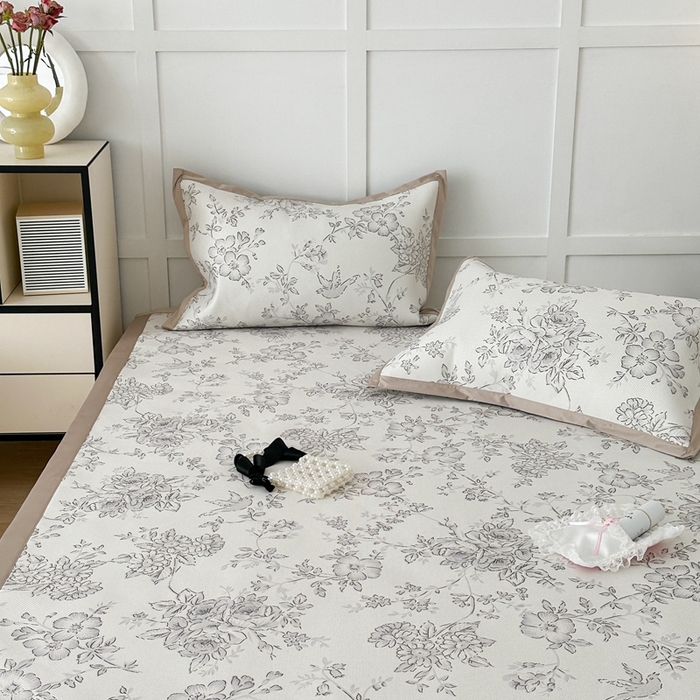 91家纺网 家纺一手货源 找家纺 昔可家纺 2024新款高端数码印花养生冰藤席--简约系列 绿山墙的安妮