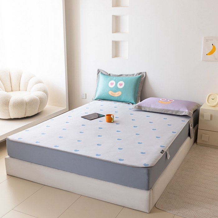 91家纺网 家纺一手货源 找家纺 本希家居 2024新款花漾清新系列高端可水洗冰丝席 淘气爱心床笠