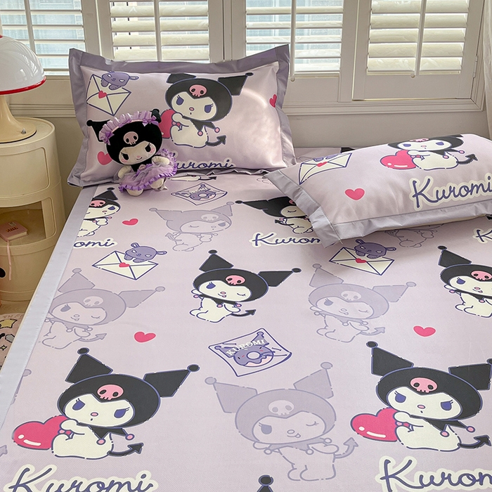 91家纺网 家纺一手货源 找家纺 金爱家 2024新款A类三丽鸥授权数码印花中分子1200D凉感冰丝宽边凉感软席 冰丝席-紫萌库洛米