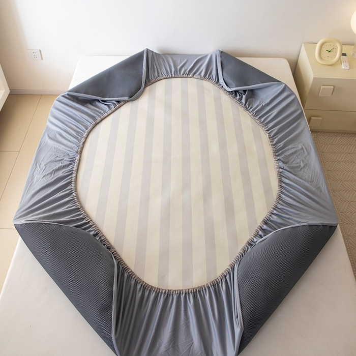 91家纺网 家纺一手货源 找家纺 本希家居 2024新款花漾清新系列高端可水洗冰丝席 苹果猫床笠