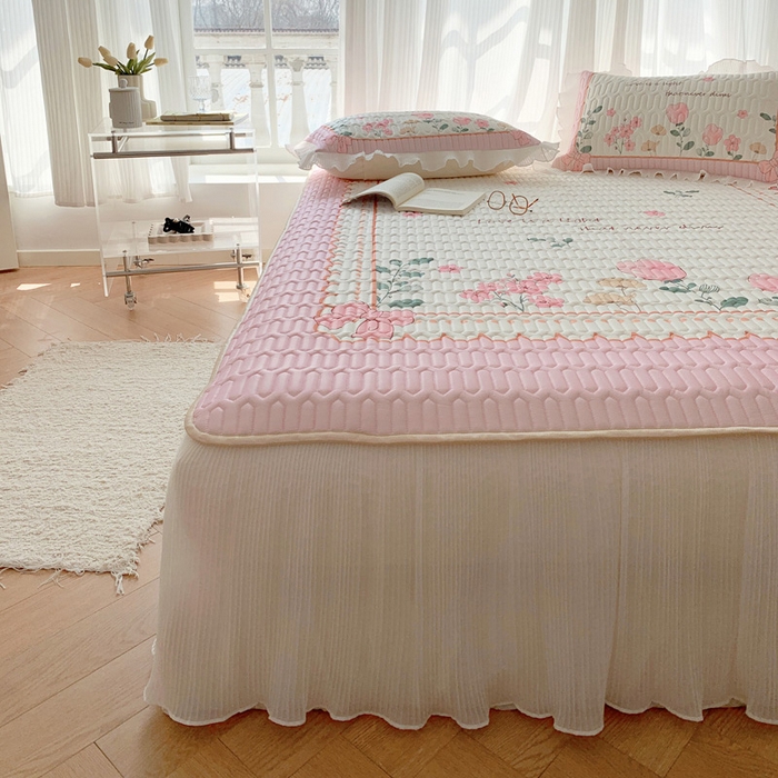 91家纺网 家纺一手货源 找家纺 （总）慕澄家纺 2024新款大版印花床裙款乳胶凉席-凉席三件套