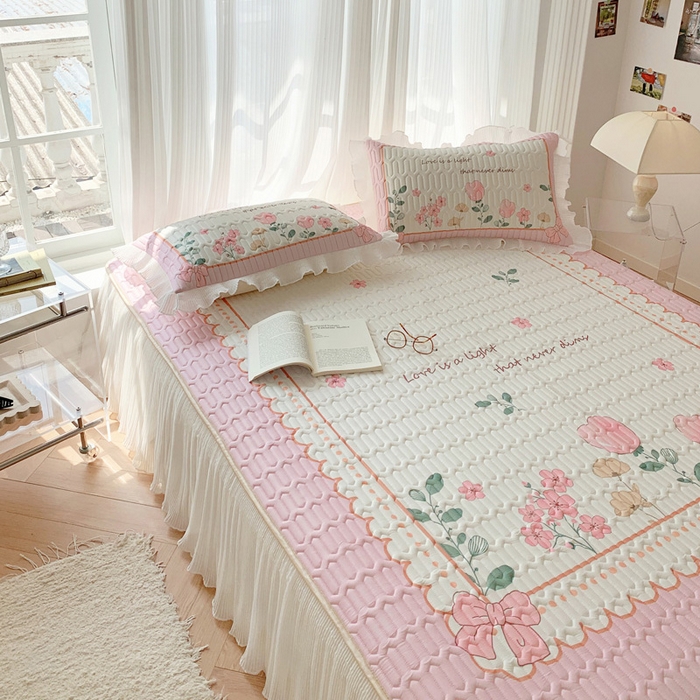 91家纺网 家纺一手货源 找家纺 慕澄家纺 2024新款大版印花床裙款乳胶凉席-凉席三件套 伊甸园