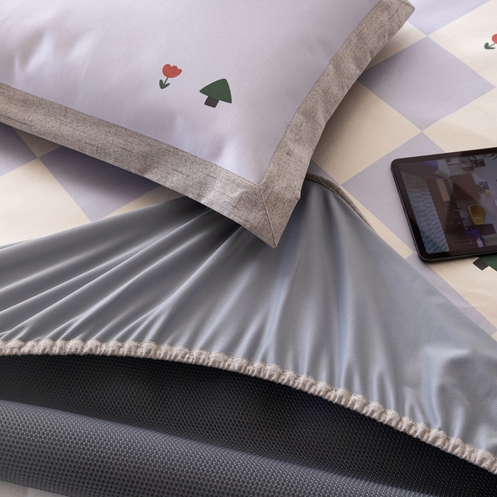 91家纺网 家纺一手货源 找家纺 本希家居 2024新款花漾清新系列高端可水洗冰丝席 紫白方格床笠