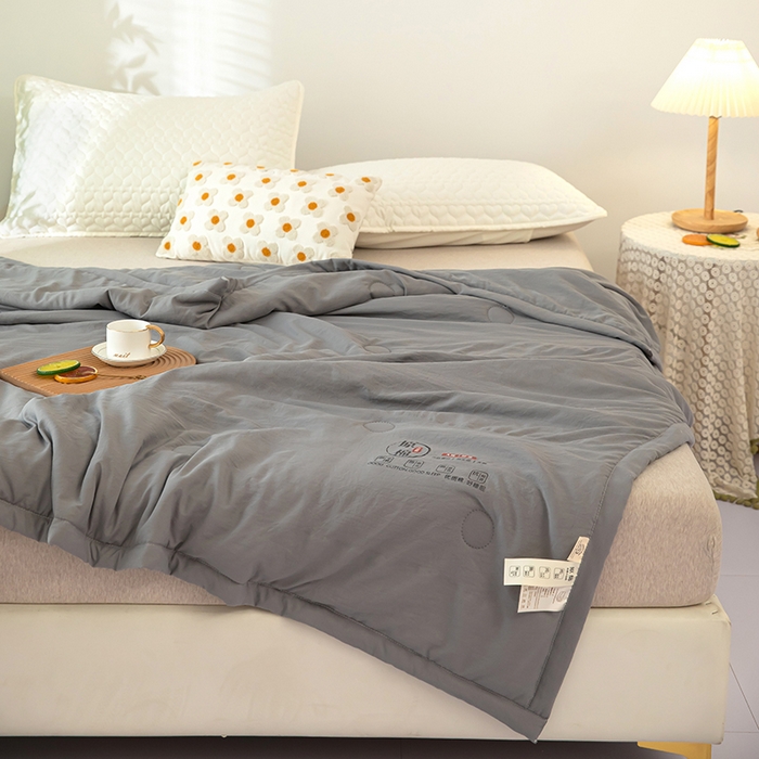 91家纺网 家纺一手货源 找家纺 侨鑫 2024新款A类原棉大豆夏被 灰色