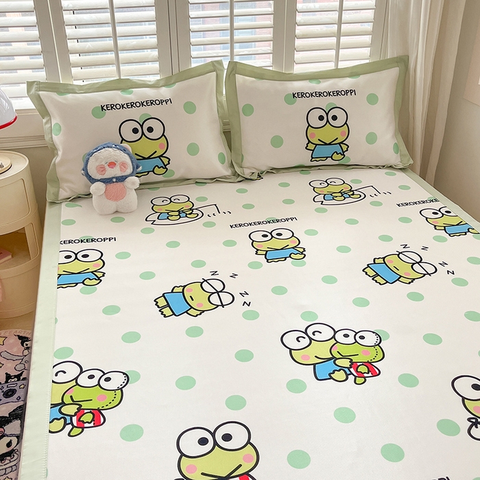 91家纺网 家纺一手货源 找家纺 金爱家 2024新款A类三丽鸥授权数码印花中分子1200D凉感冰丝宽边凉感软席 冰丝席-夏日大眼蛙