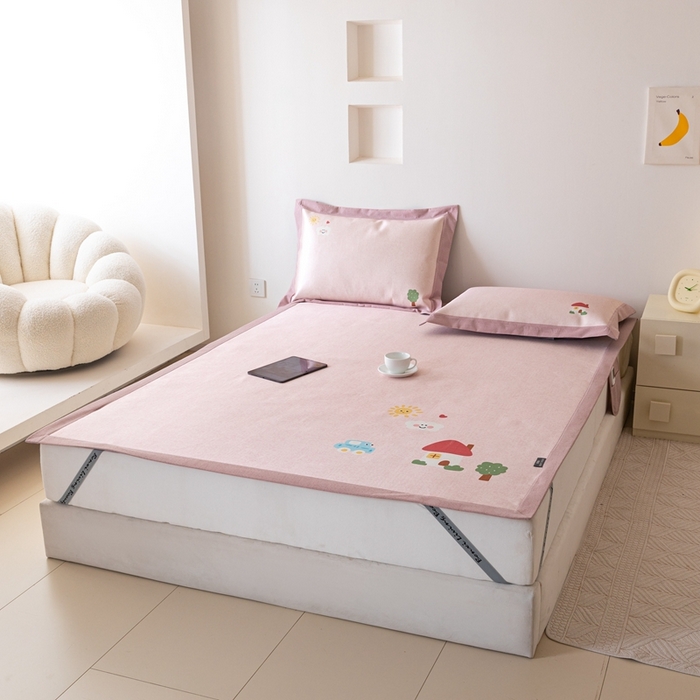 91家纺网 家纺一手货源 找家纺 本希家居 2024新款花漾清新系列高端可水洗冰丝席 小甜美平席