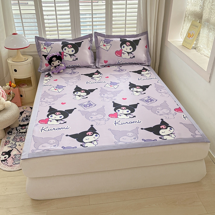 91家纺网 家纺一手货源 找家纺 金爱家 2024新款A类三丽鸥授权数码印花中分子1200D凉感冰丝宽边凉感软席 冰丝席-紫萌库洛米