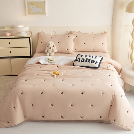 91家纺网 家纺一手货源 找家纺 （总）美达家纺 2025新品刺绣水洗棉夏被四件套