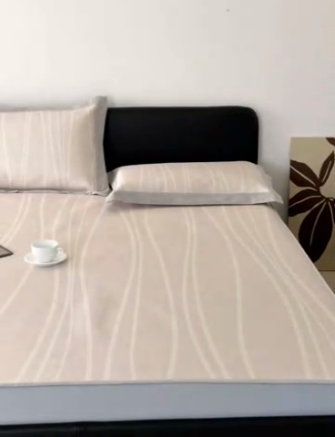 91家纺网 家纺一手货源 找家纺 本希家居 2024新款简约轻奢系列高端可水洗冰丝席 梵克床笠