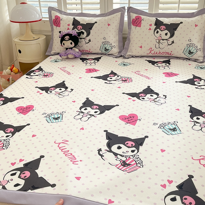 91家纺网 家纺一手货源 找家纺 金爱家 2024新款A类三丽鸥授权数码印花中分子1200D凉感冰丝宽边凉感软席 冰丝席-甜筒爱心库洛米