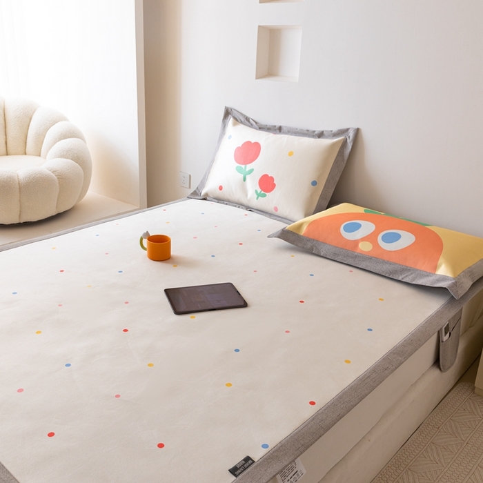 91家纺网 家纺一手货源 找家纺 本希家居 2024新款花漾清新系列高端可水洗冰丝席 小趣味平席