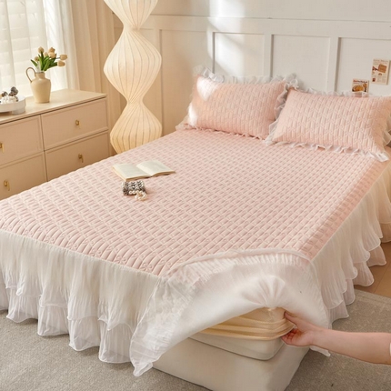 91家纺网 家纺一手货源 找家纺 恋尚 2025新款床笠式床裙乳胶夏被三四件套-人鱼公主 人鱼公主 浅粉