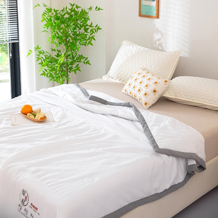 91家纺网 家纺一手货源 找家纺 侨鑫 2024新款A类原棉大豆夏被 白色