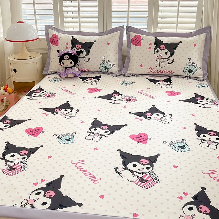 91家纺网 家纺一手货源 找家纺 金爱家 2024新款A类三丽鸥授权数码印花中分子1200D凉感冰丝宽边凉感软席 冰丝席-甜筒爱心库洛米