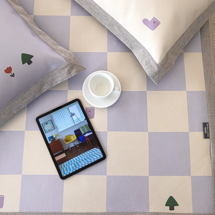 91家纺网 家纺一手货源 找家纺 本希家居 2024新款花漾清新系列高端可水洗冰丝席 紫白方格平席