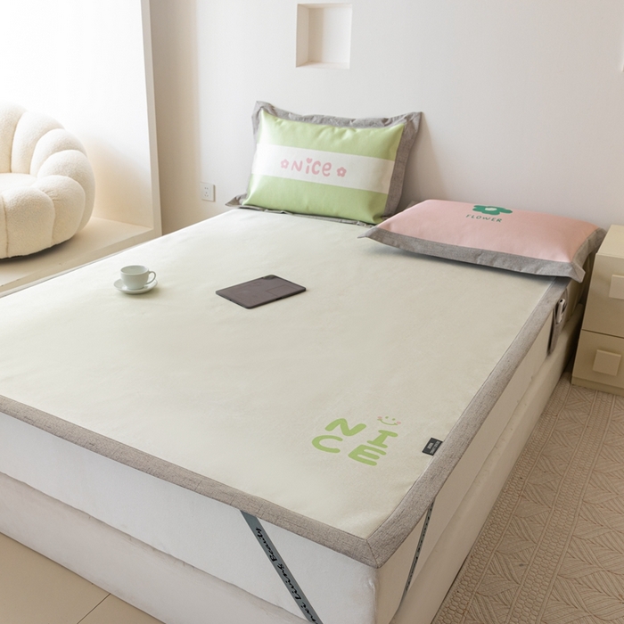 91家纺网 家纺一手货源 找家纺 本希家居 2024新款花漾清新系列高端可水洗冰丝席 小快乐平席