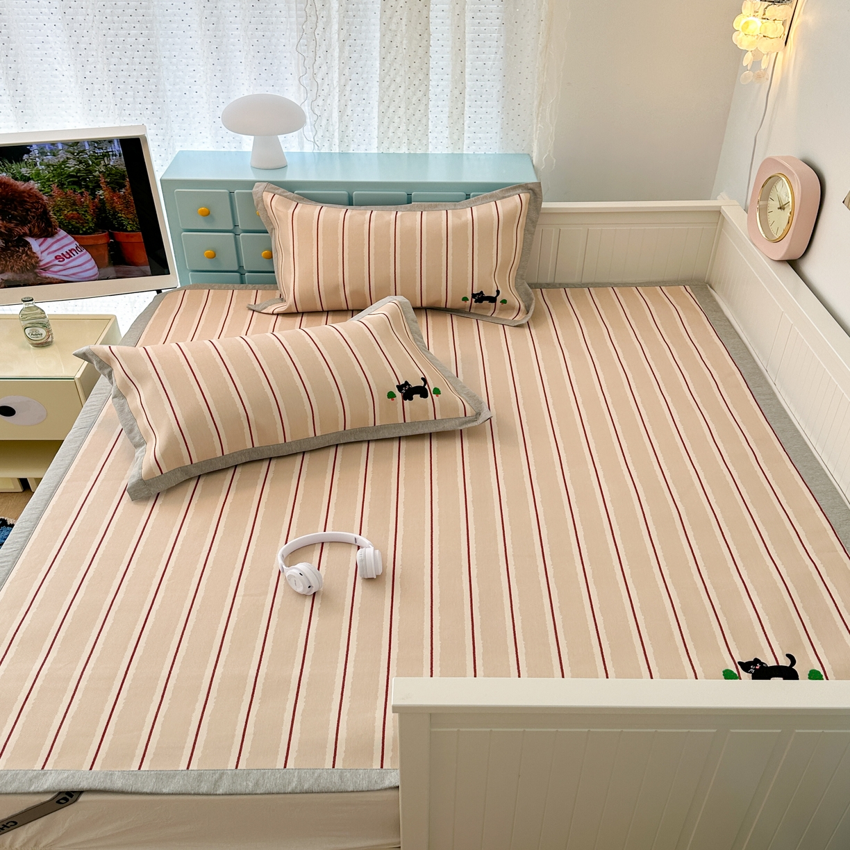 91家纺网 家纺一手货源 找家纺 昔可家纺 2024新款印花绣花冰丝席平席款 条纹猫咪