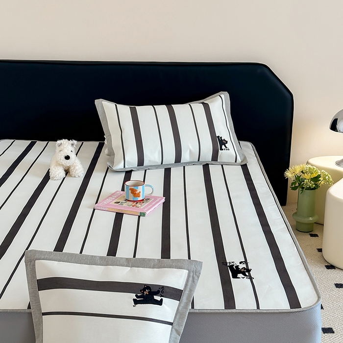 91家纺网 家纺一手货源 找家纺 昔可家纺 2024新款数码印花刺绣床笠款冰丝席 顽皮猫