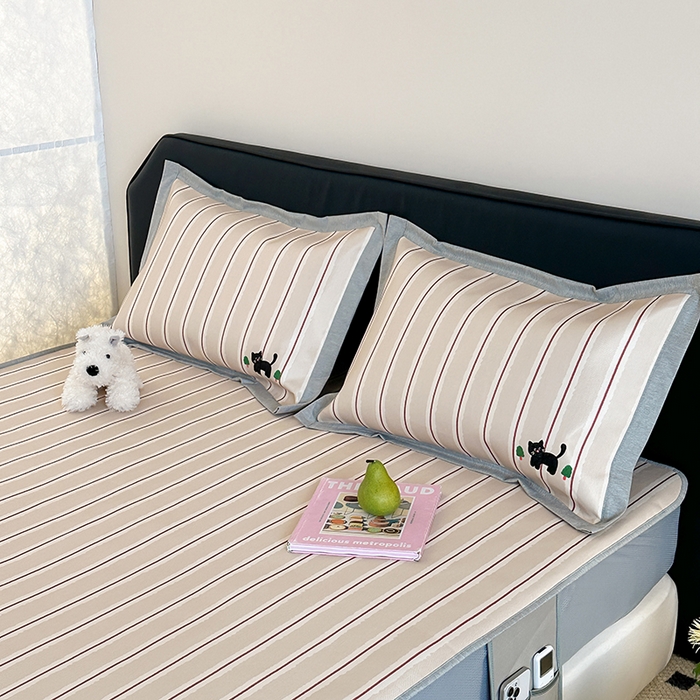 91家纺网 家纺一手货源 找家纺 昔可家纺 2024新款数码印花刺绣床笠款冰丝席 条纹猫咪