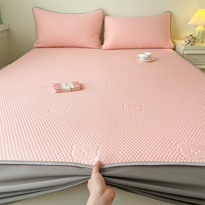 91家纺网 家纺一手货源 找家纺 吉象家纺 2024新款凉豆豆凉感软席凉席 小熊粉