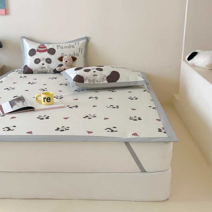 91家纺网 家纺一手货源 找家纺 圆岛 2024新款A类900D萌宠系列冰丝养生席 熊猫崽崽