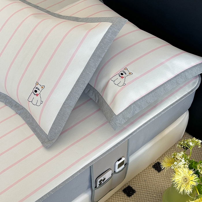 91家纺网 家纺一手货源 找家纺 昔可家纺 2024新款数码印花刺绣床笠款冰丝席 粉条萌宠