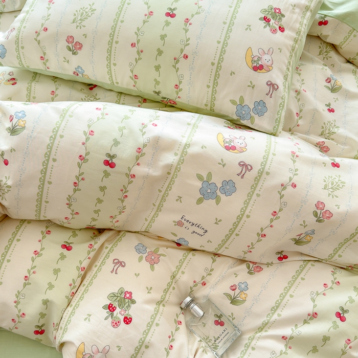 91家纺网 家纺一手货源 找家纺 清雅福 2024新款全棉13372小清新四件套和单品系列第四季 草莓兔